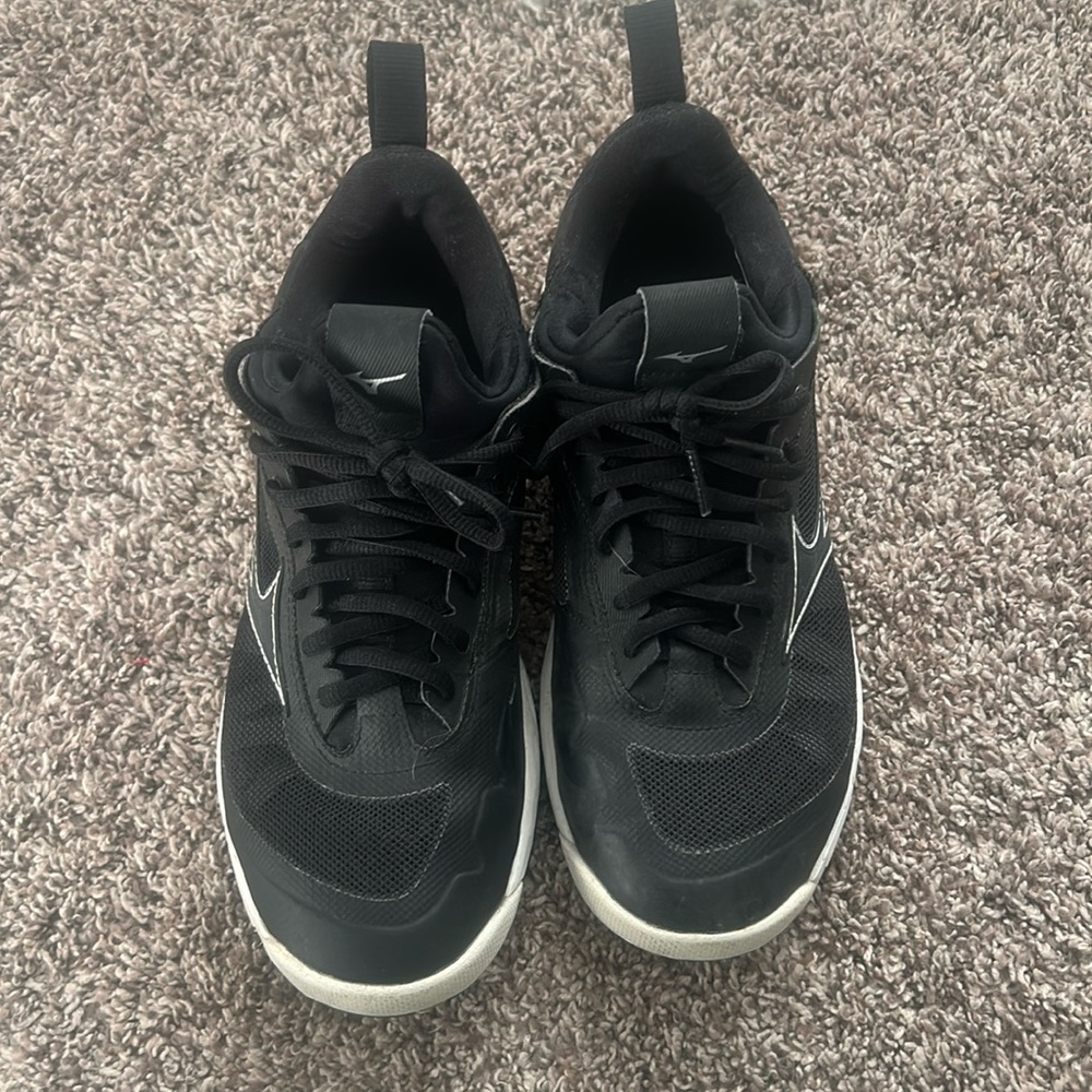 volleyball court shoes